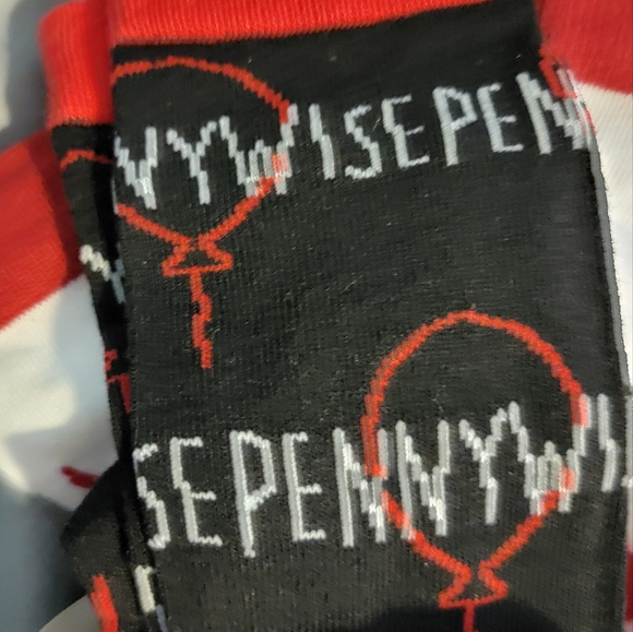 IT Pennywise 5 Pair Crew Socks - Picture 5 of 6
